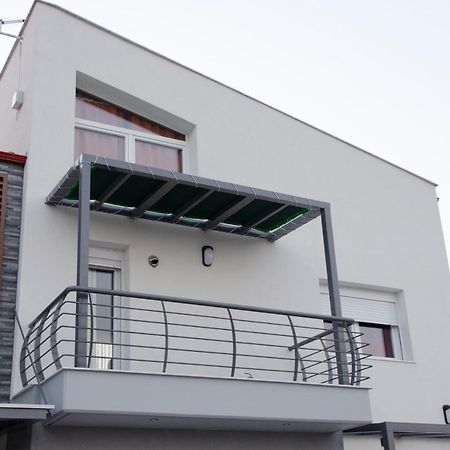 Garden'S Sunset Αvra Apartment Неа Миханиона Екстериор снимка