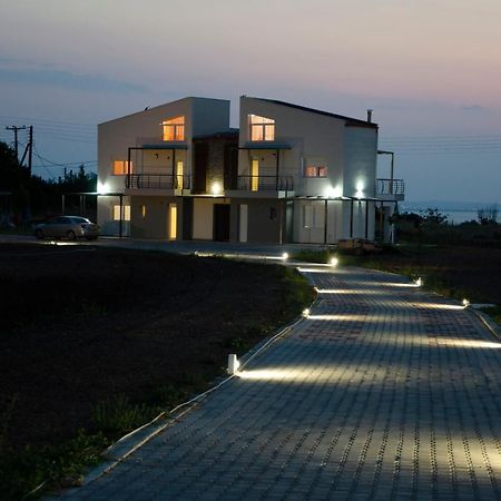Garden'S Sunset Αvra Apartment Неа Миханиона Екстериор снимка