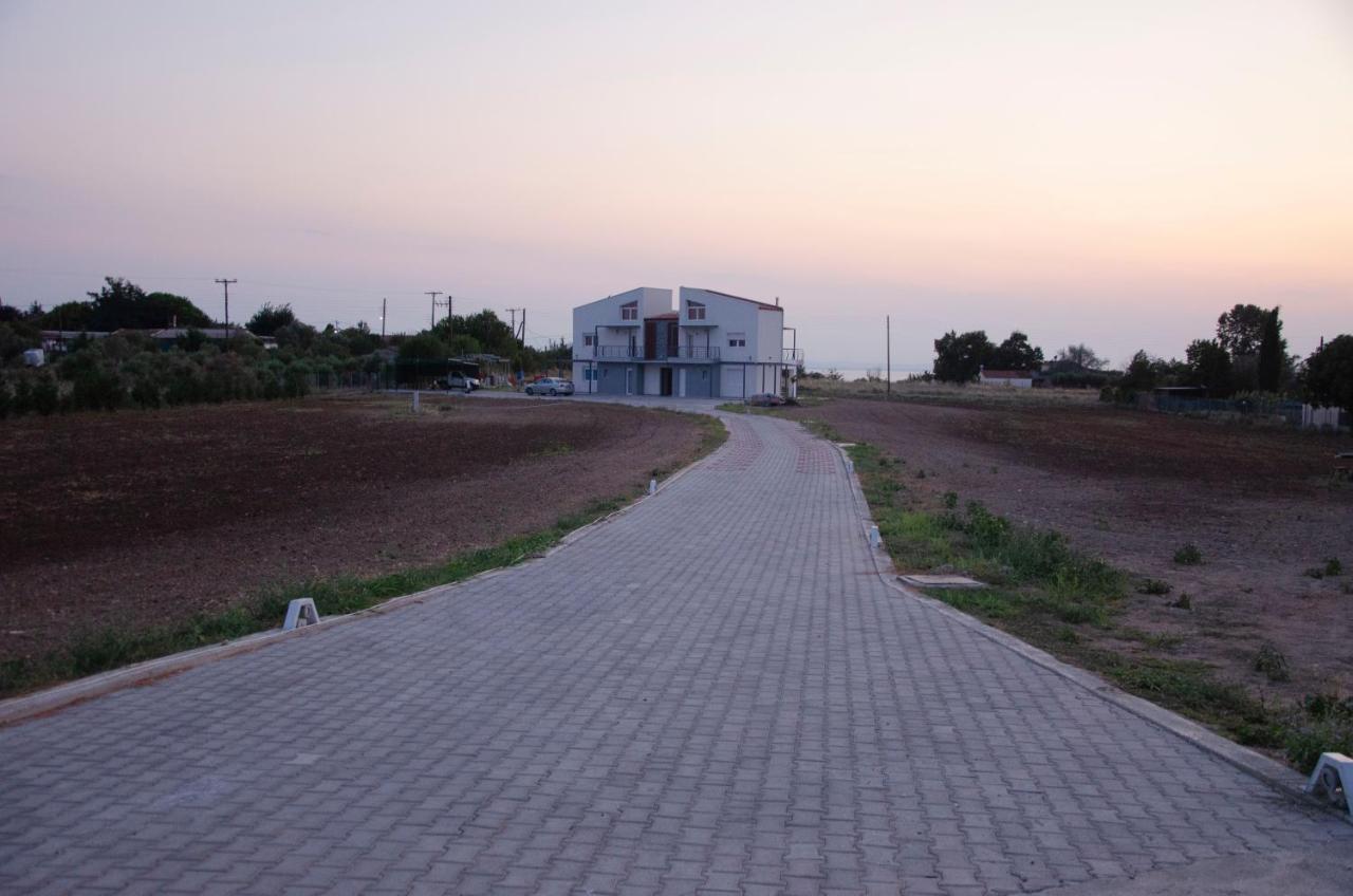 Garden'S Sunset Αvra Apartment Неа Миханиона Екстериор снимка